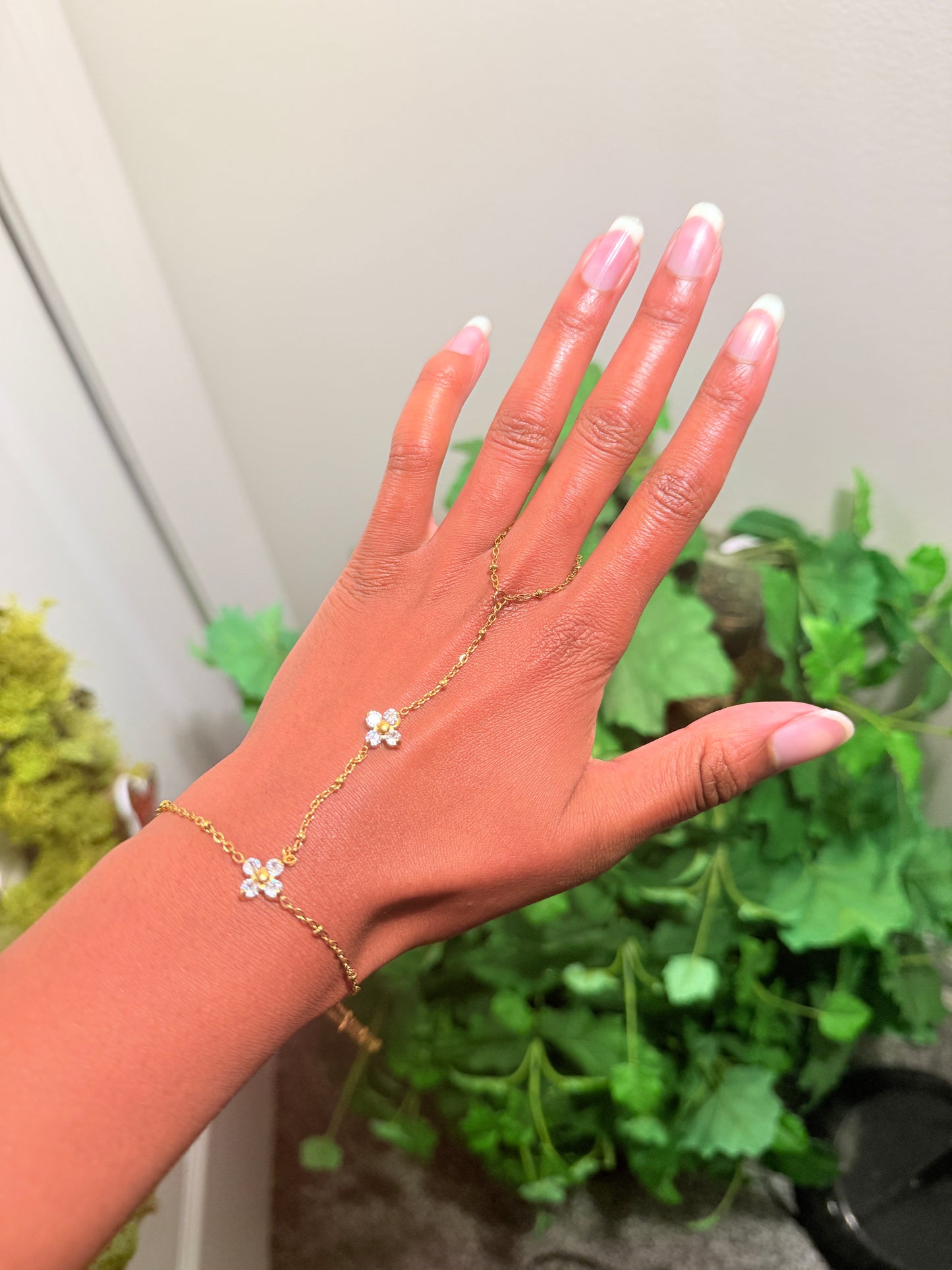 “Neha” Finger-Chain Bracelet